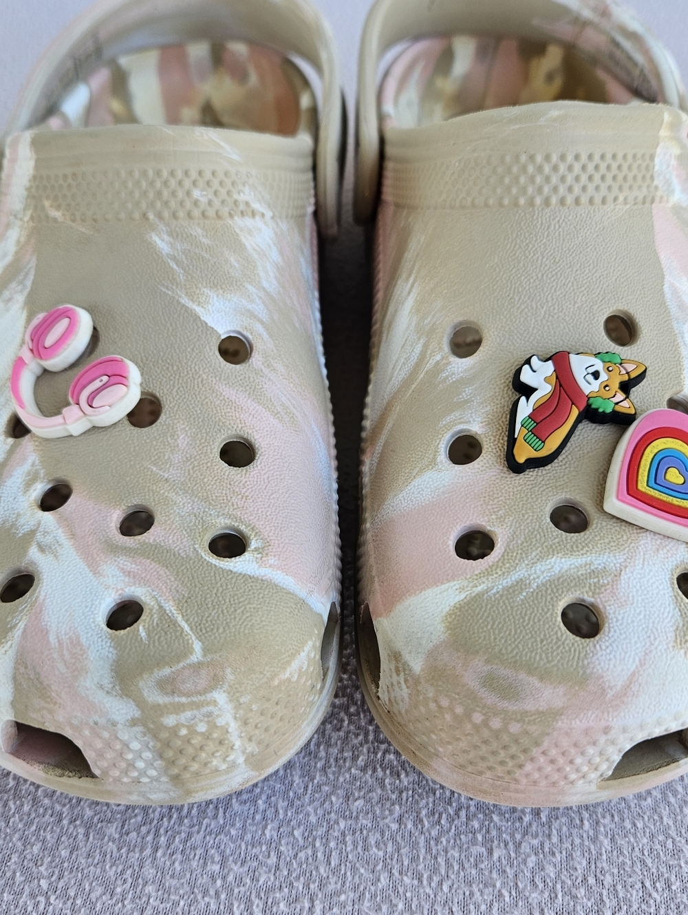 Crocs Classic Marbled Clogs Women 5 Men 3 Slip-On Comfort Waterproof Pink Beige - Picture 11 of 12